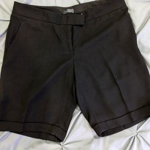 The limited polyester Bermuda shorts size:8 casual black Vintage